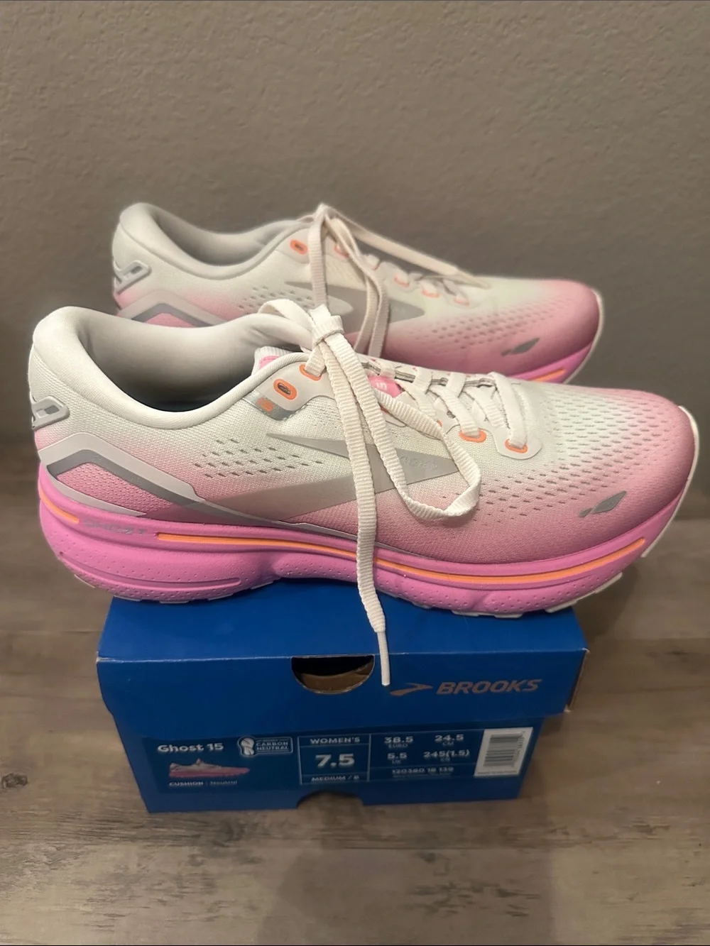 Brooks Women's Ghost 15 Athletic Shoe - Picture 4 of 9